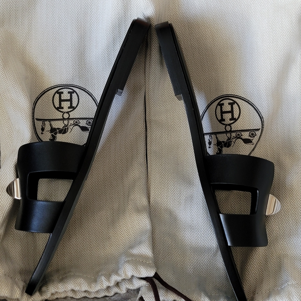 Hermes Sandal BLACK LEATHER SILVER STUD SIZE 39.5=9.5US LIMITED EDITION ORAN NEW - Picture 10 of 17
